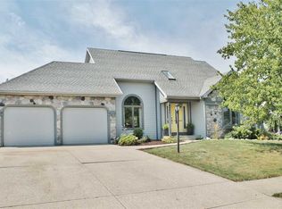 6201 Heritage Oaks Pl, Fort Wayne, IN 46835