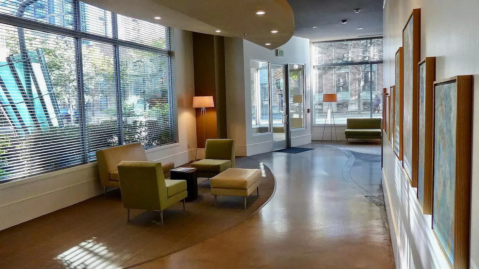 1 bed, 836 sqft, $2,395 — Photo 3