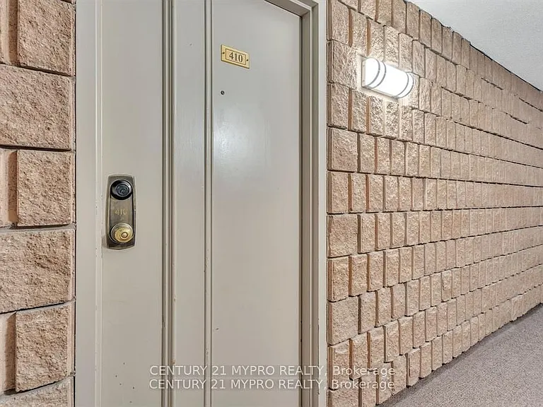600 Grenfell Dr #410 — Photo 7
