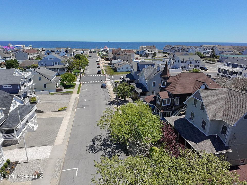 1st image of 106 Forman Avenue