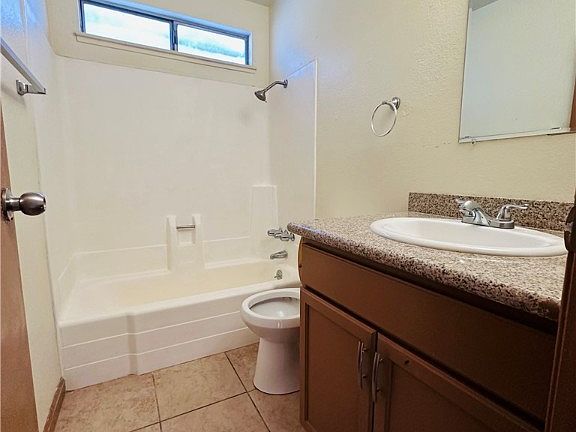 5th image of 3909 Blackford Pl