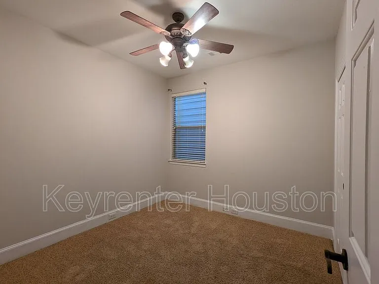 5130 Scotland St — Photo 21