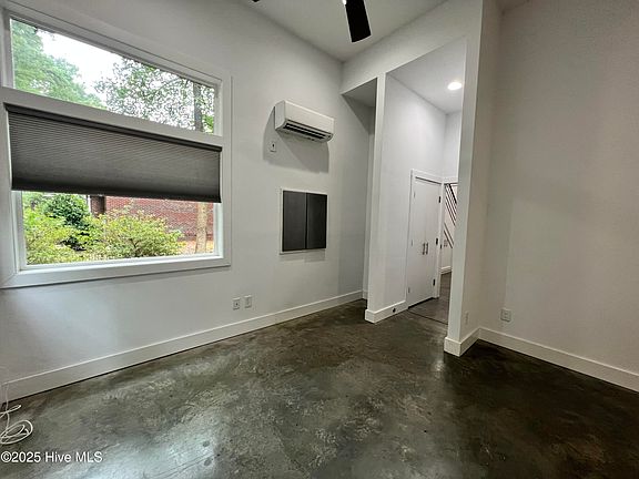 4th image of 103 S 29th St