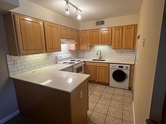 3rd image of 4450 Maryland Ave #1