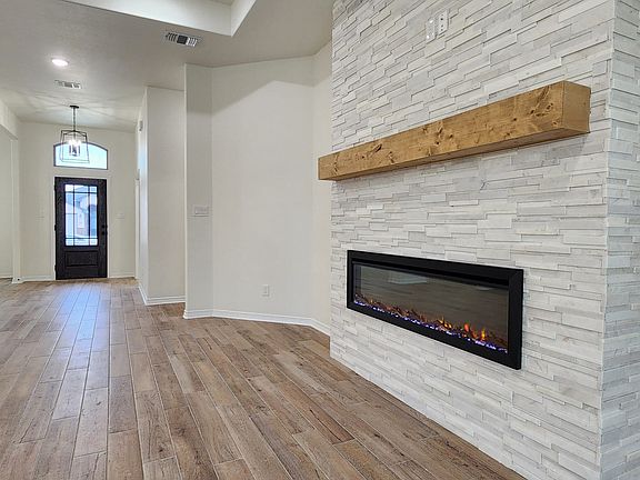 5th image of 718 Eagle Claw Dr
