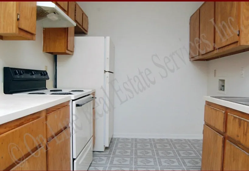 2 bed, 1000 sqft, $900 — Photo 4