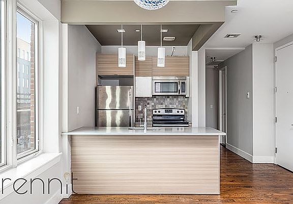 2nd image of 583 Van Buren St #2A