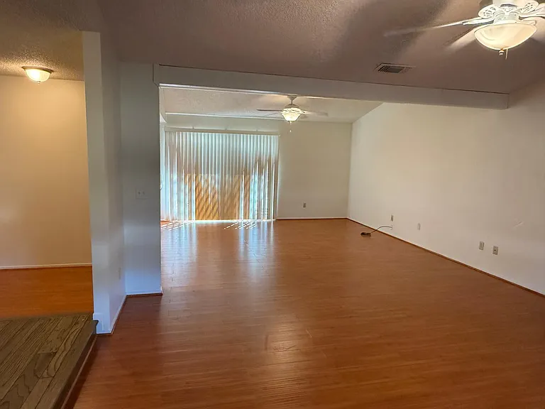 31 Fallwind Cir — Photo 4