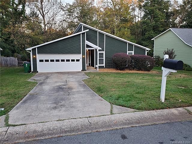 1st image of 4925 Cricklewood Ln