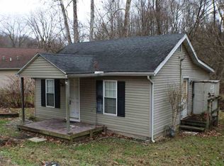 1924 Dixon St, Ashland, KY 41101