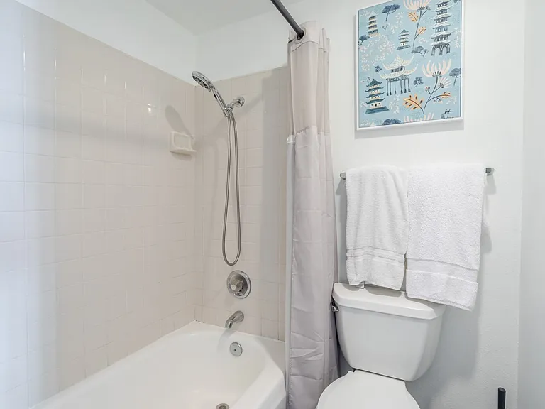 321 S San Vicente Blvd #505 — Photo 23