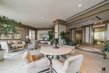 Rented by R New York