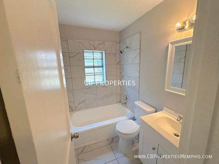310 Jones St — Photo 6