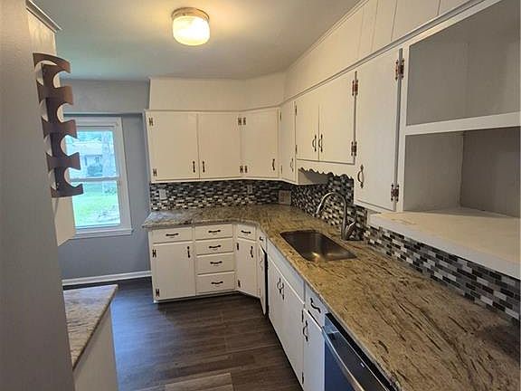 4th image of 9304 E 81st St