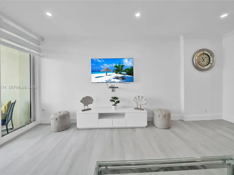 2501 S Ocean Dr #Penthouse 38 — Photo 15