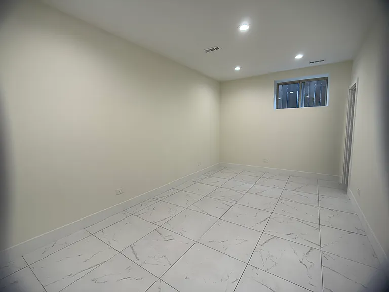 3501 S Union Ave #B — Photo 18