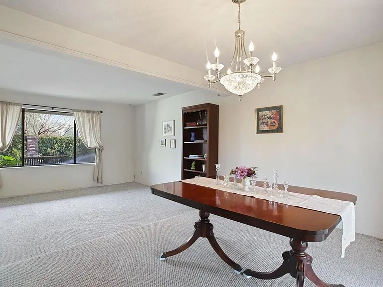 5205 Verdi Way — Photo 15