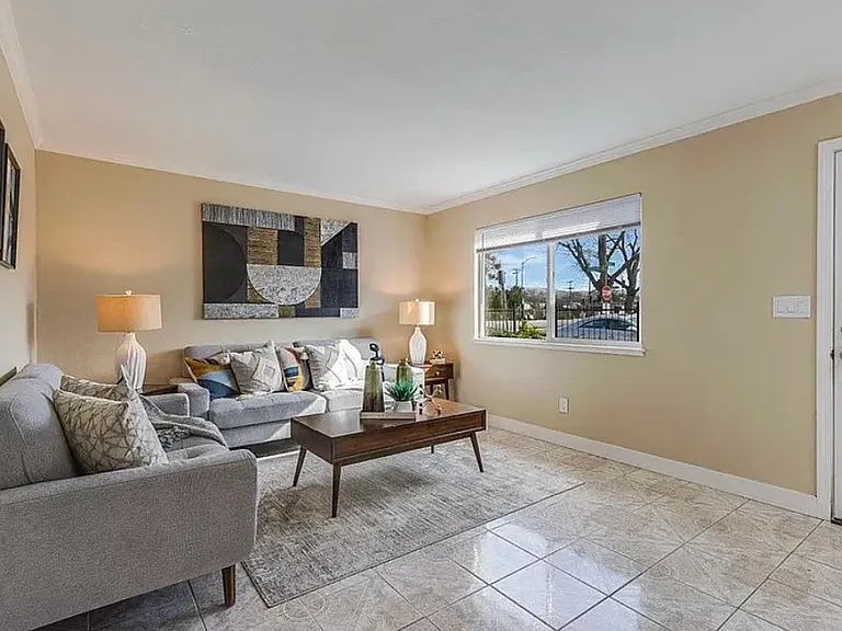 529 Sieber Pl #14 — Photo 6
