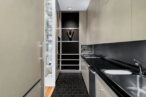 Sold by Douglas Elliman | media 7