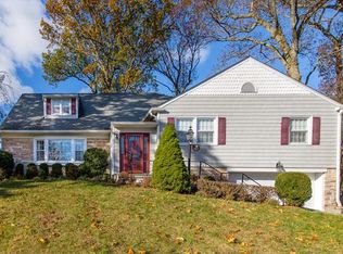 30 Anpell Dr, Scarsdale, NY 10583