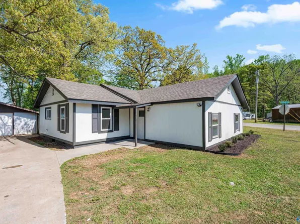 408 Manley Rd, Hazel Green, AL 35750