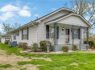 215 N Glenwood Ave, Independence, MO 64053