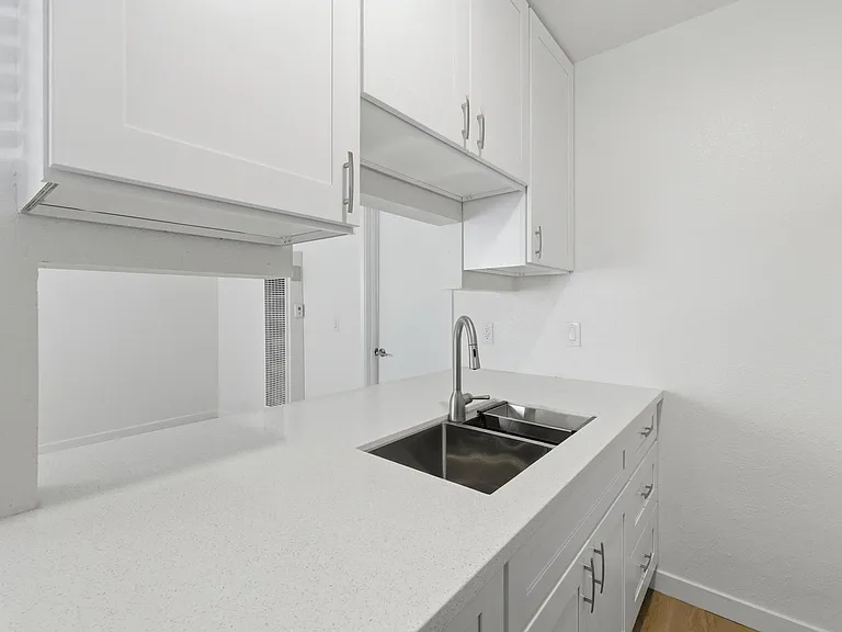 6301 Nightingale St — Photo 4