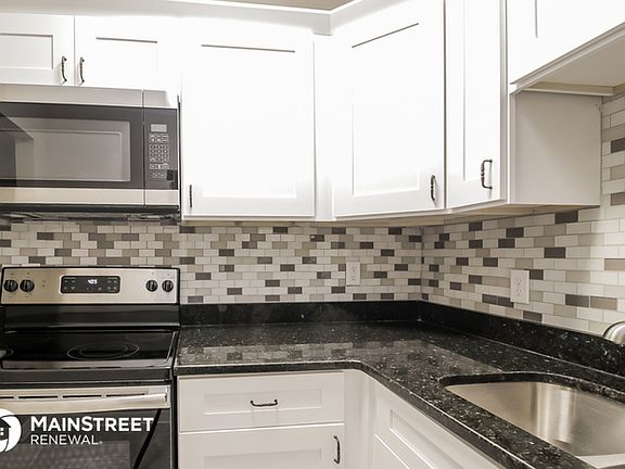 5th image of 3226 Kathleen Dr
