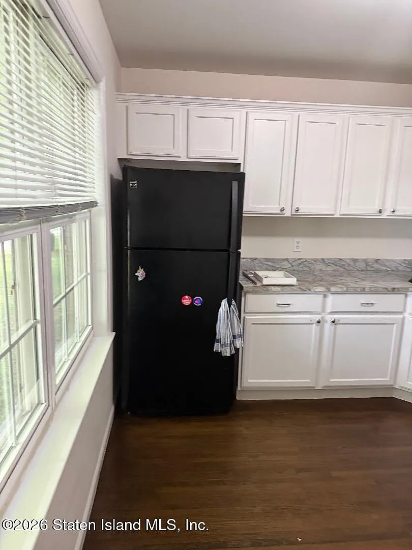 3 bed, 2.0 bath, 918 sqft, $2,800 — Photo 4