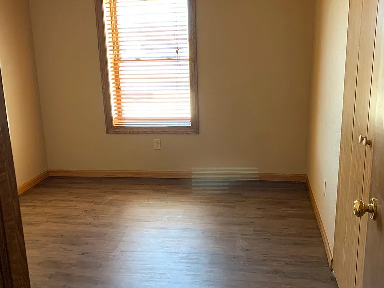 116 W Main St #B — Photo 4