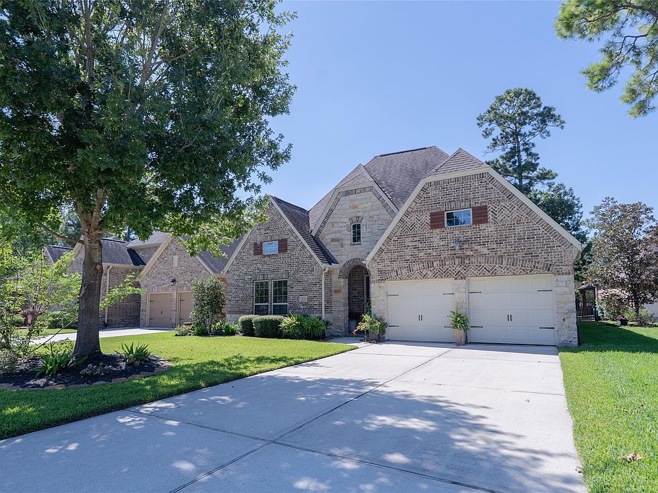 1st image of 111 Riverbend Way