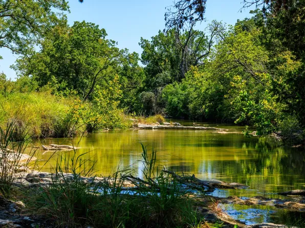 1594 RR1320, Johnson City, TX 78636