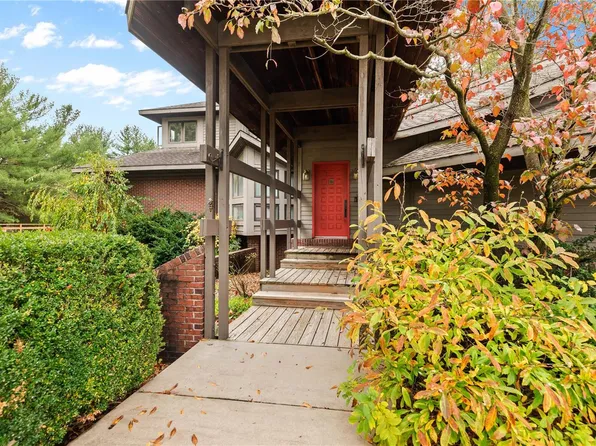 2 Lashley Estates Dr, Swansea, IL 62226