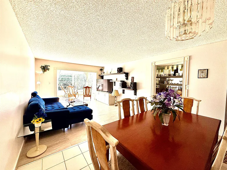 9440 SW 8th St #308 — Photo 9