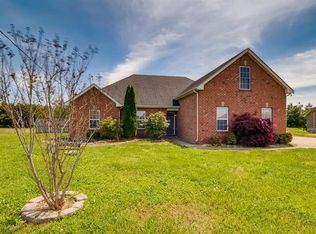 1014 Coral Dr, Murfreesboro, TN 37127