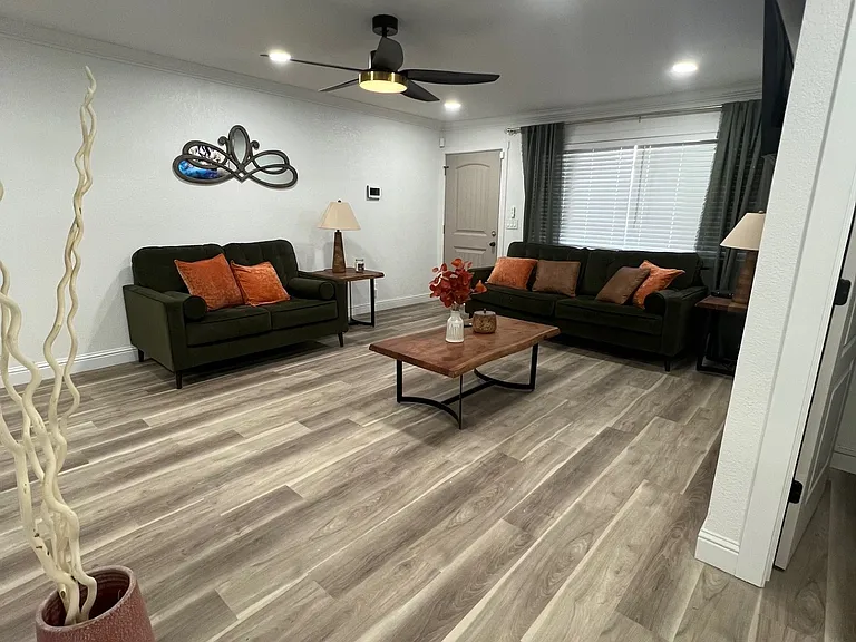 731 Kermit Ct — Photo 5