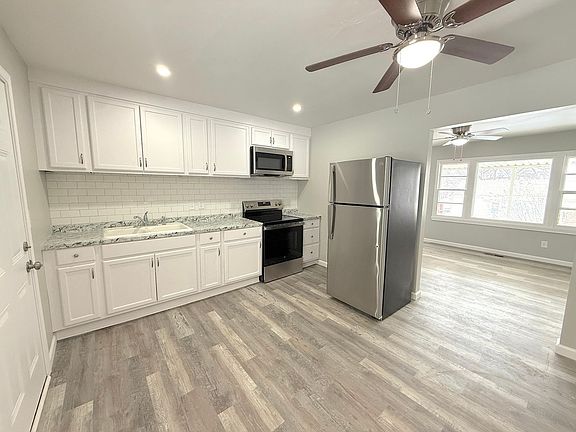 4th image of 3209 Francis Pl