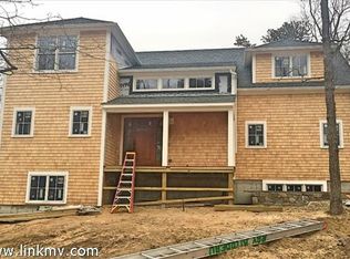 38 Bayberry Ln, Vineyard Haven, MA 02568