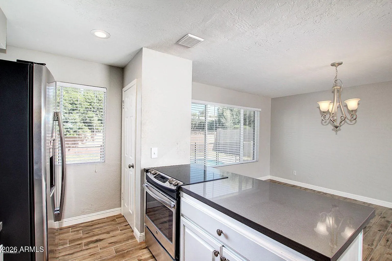 3 bed, 2.0 bath, 1380 sqft, $2,845 — Photo 4