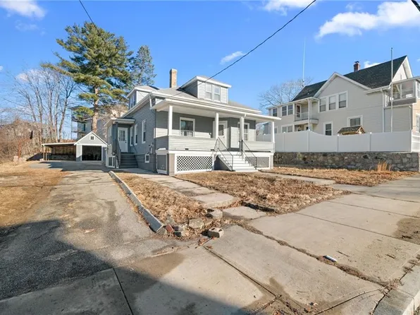 18 Aylsworth Ave, Woonsocket, RI 02895