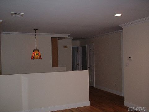 5th image of 7 Monaton Dr