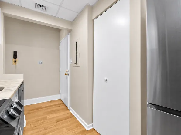 1716 Wallace St APT 202, Philadelphia, PA 19130