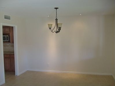 5th image of 4635 W Poinsettia Dr