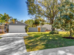 134 Sparrow Dr APT B, West Palm Beach, FL 33411