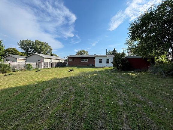 3rd image of 3316 Burton Ave