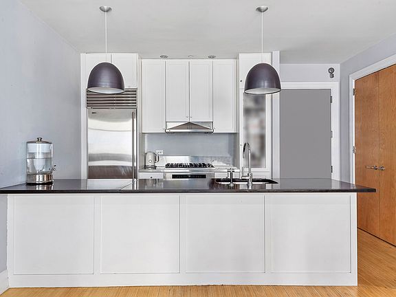 3rd image of 110 Livingston St APT 12D
