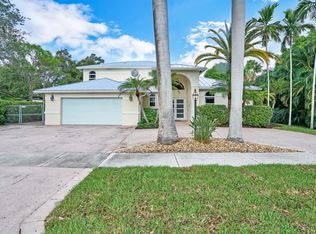 1311 NW 2nd Cir, Boca Raton, FL 33432