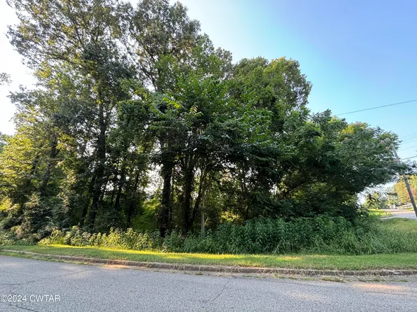 88 Derek Dr, Lexington, TN 38351