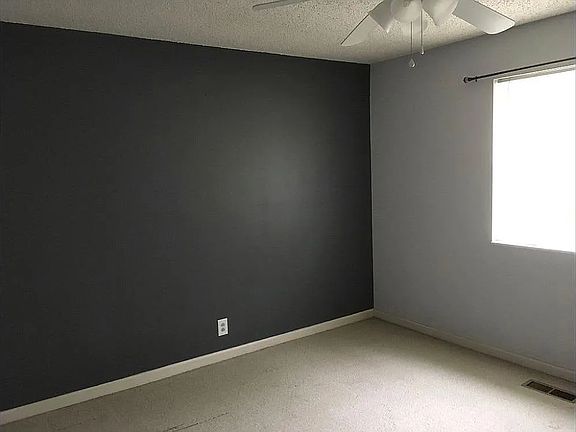 2nd image of 3421 Meadowlake Ter