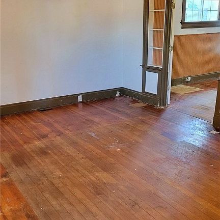 2nd image of 2200 Wyoming St